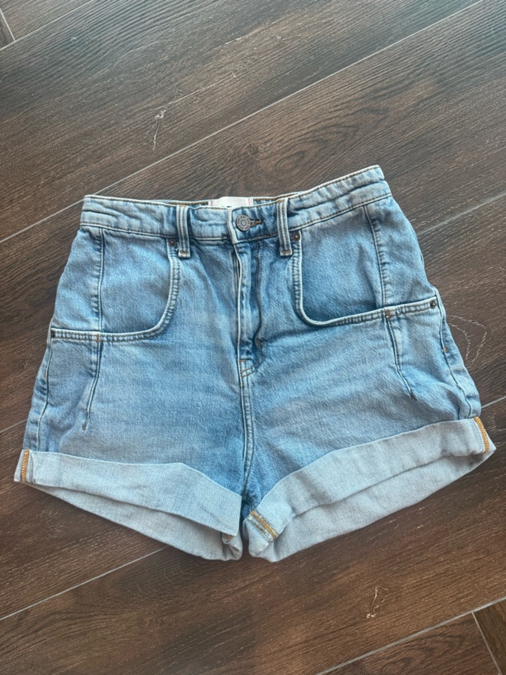 High-Waist Rolled Urban Outfitters BDG Shorts - Light Blue